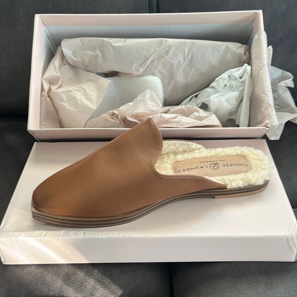 Chinese Laundry Shoes - Women’s Chinese laundry Domino Softy Kid NIB 8.5/39